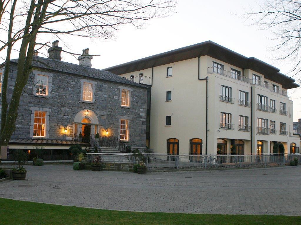Annebrook House Hotel มัลลิงการ์ ภายนอก รูปภาพ